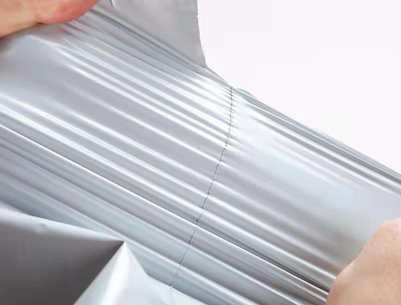 范白色快递袋-04